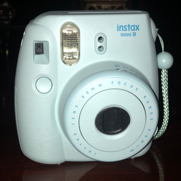 Fujifilm Polaroid Camera - Picture 1 of 4